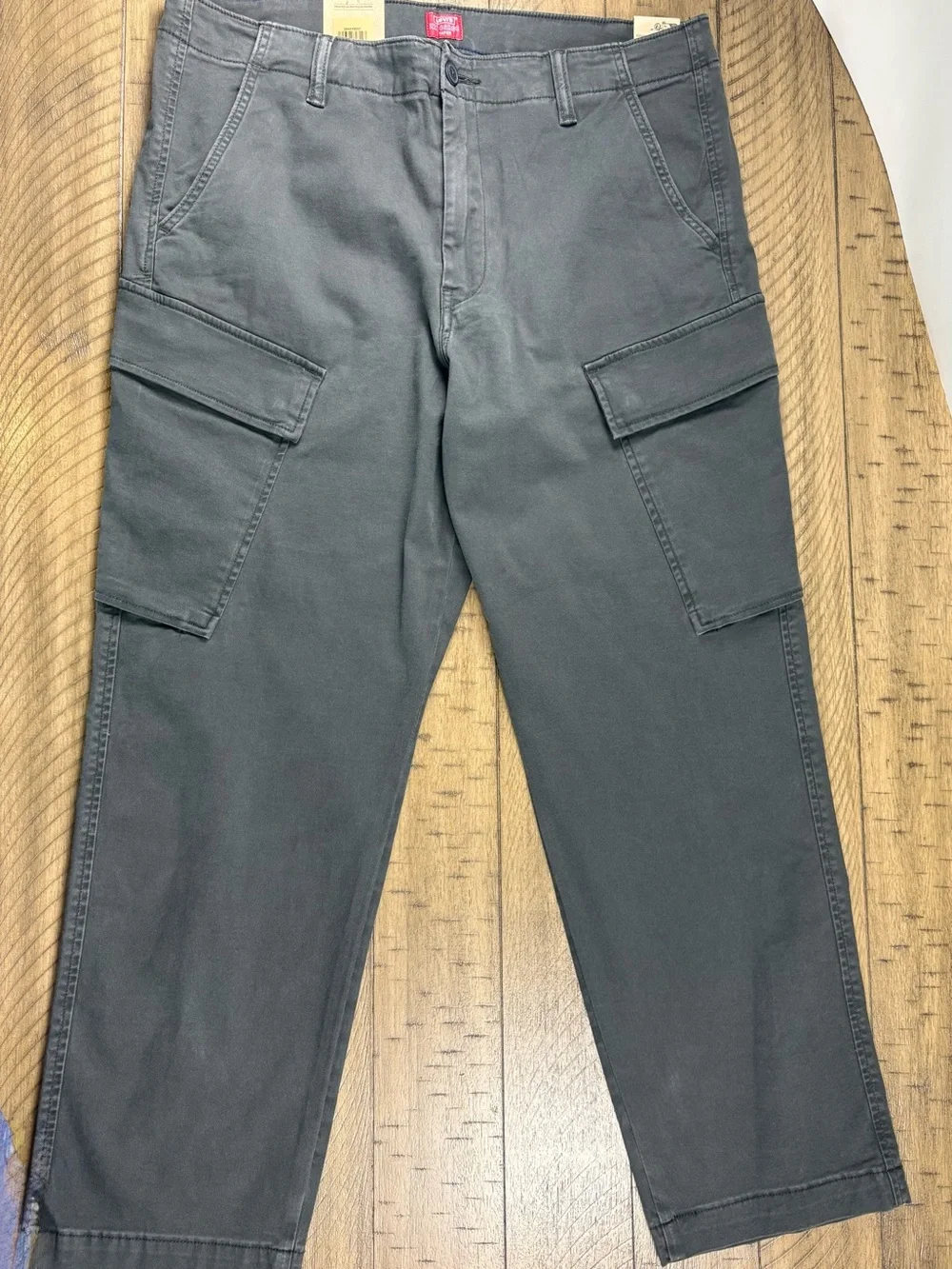 Levis durable cargo